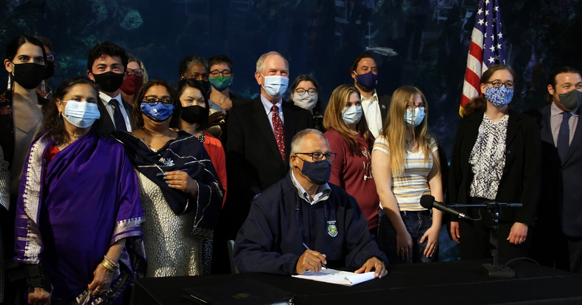 Governor Inslee Signs Ground-breaking Bill At The Aquarium - Seattle ...