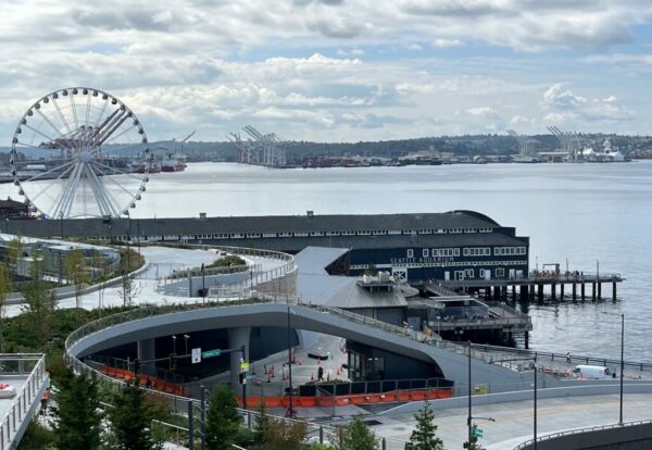 The Seattle Waterfront, including the Seattle Great Wheel and the Seattle Aquarium.