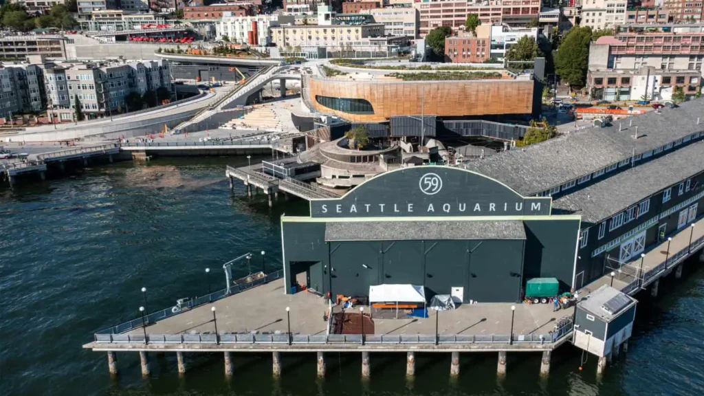 An exterior shot of the Seattle Aquarium campus.